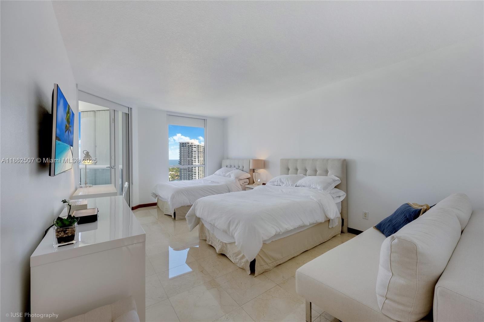 SOUTH TOWER AT THE POINT - Residential Lease