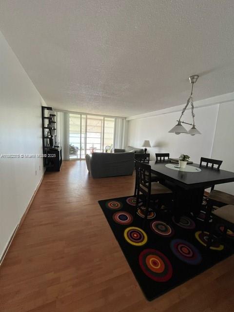 1175 Miami Gardens Dr 204