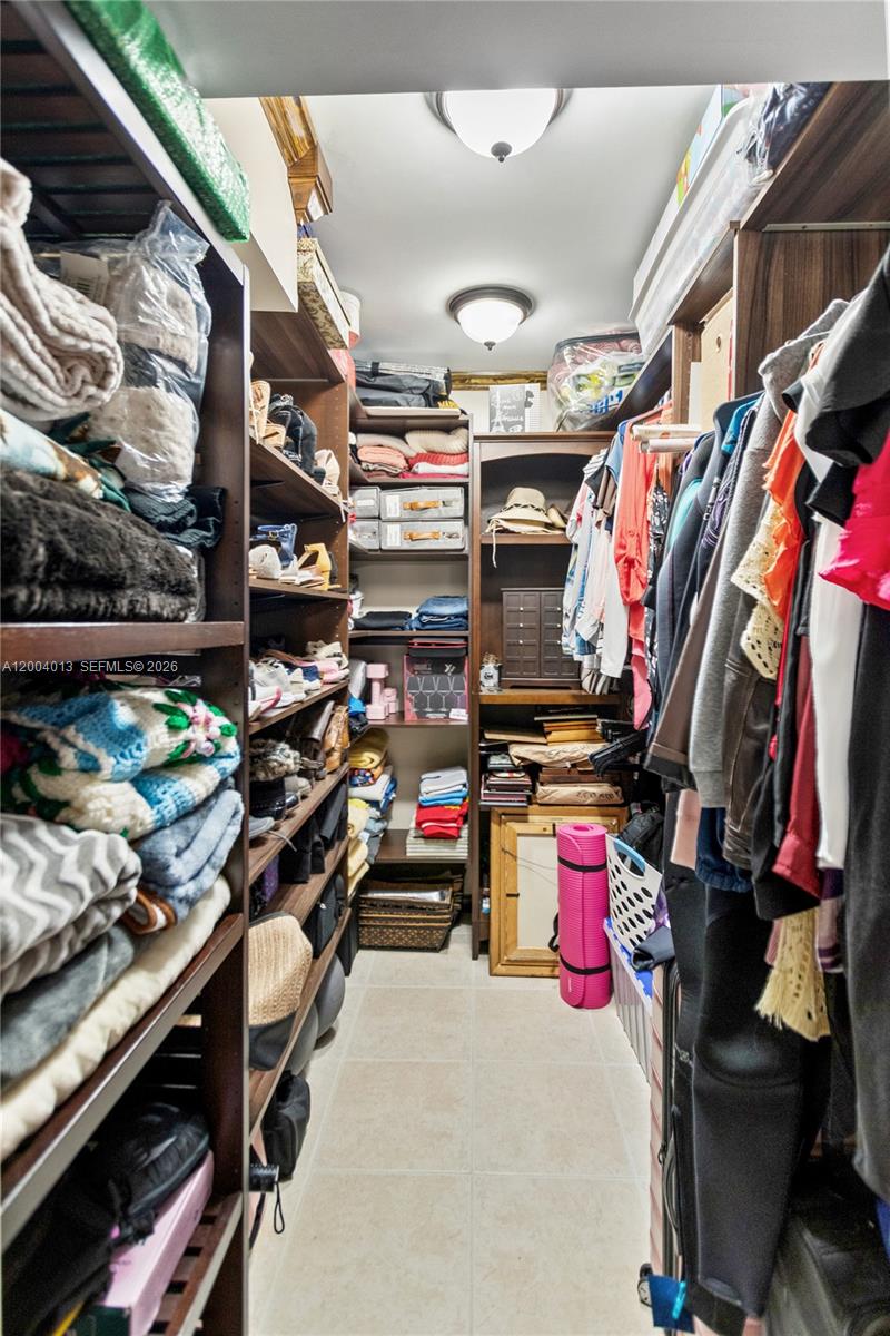 ALLINGTON TOWERS NORTH CO - Residential