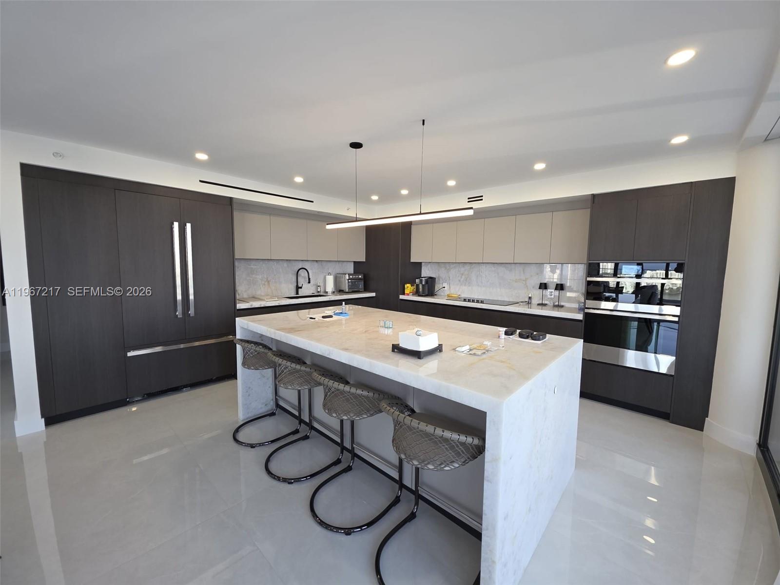 2800 ISL BLVD WILLIAMS IS - Residential