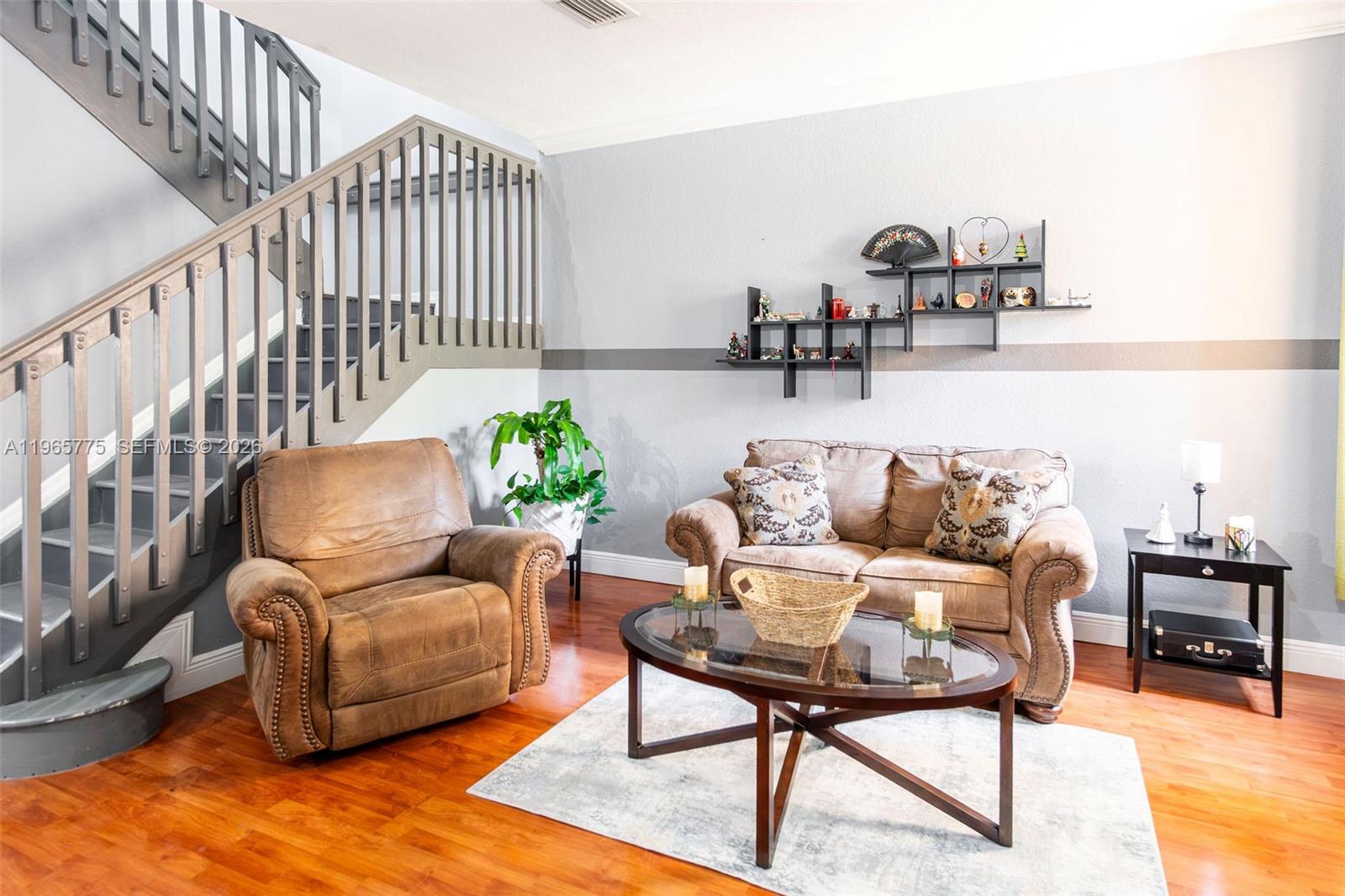 KENDALL BREEZE - Residential