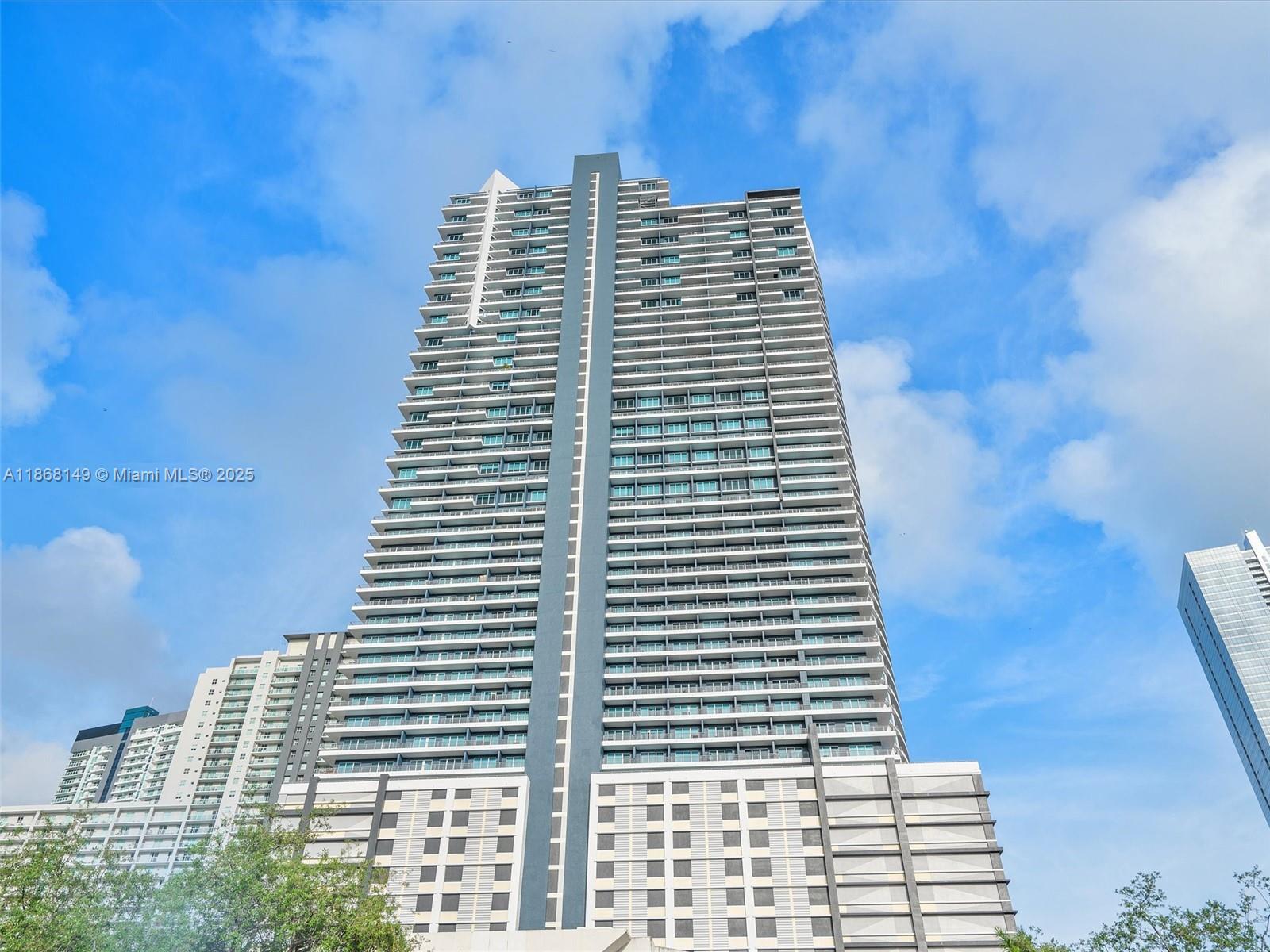 INFINITY AT BRICKELL COND - Residential