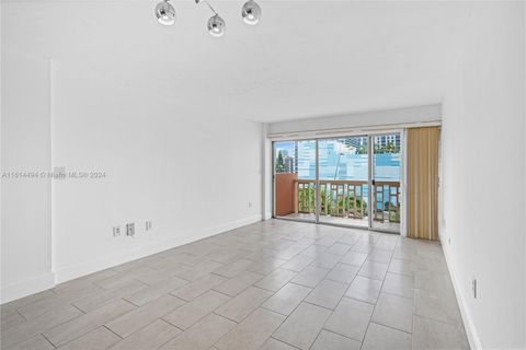 Condominium in Miami FL 600 25th St St 8.jpg