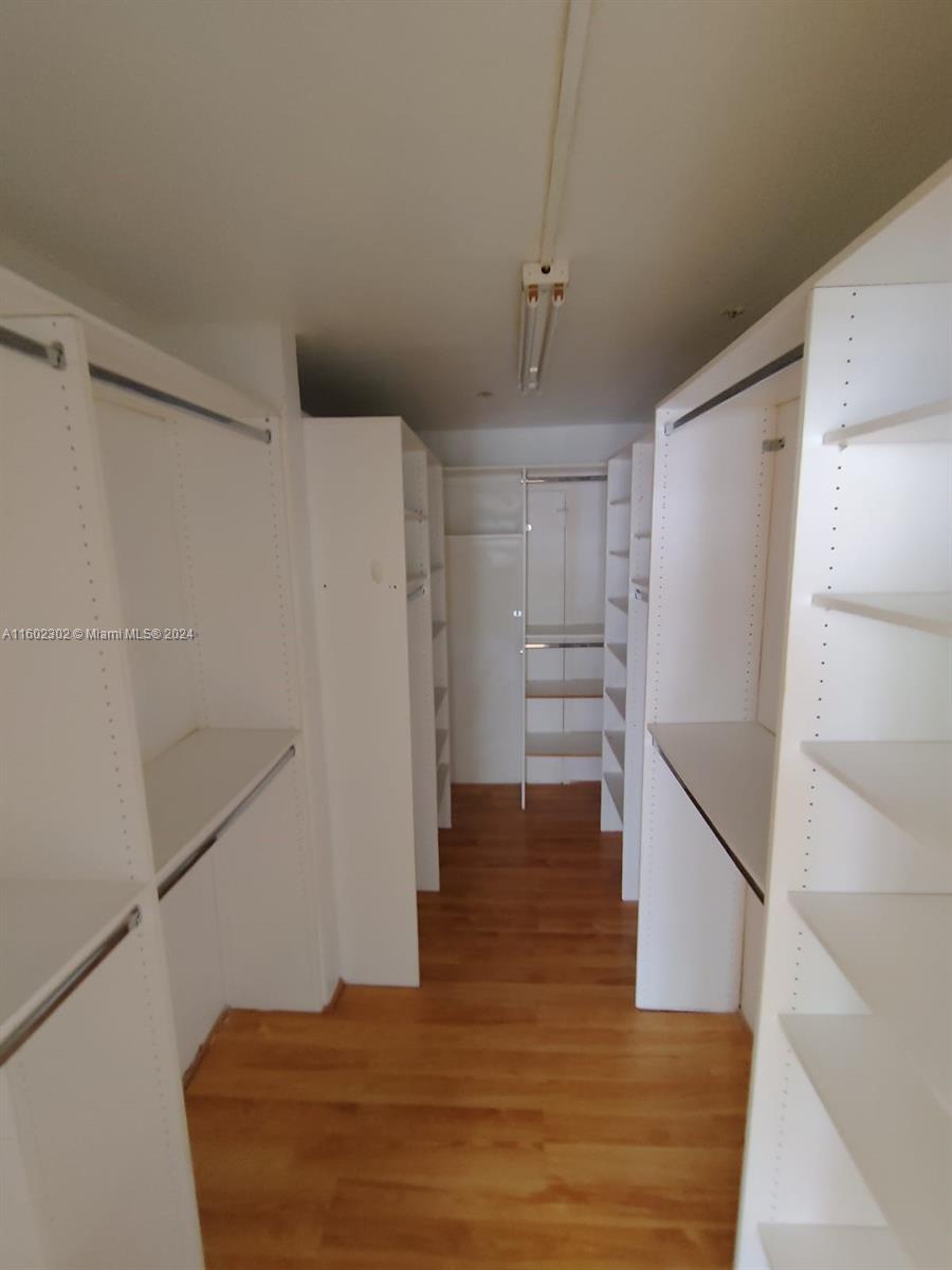 COMMODORE PLAZA CONDO - Residential