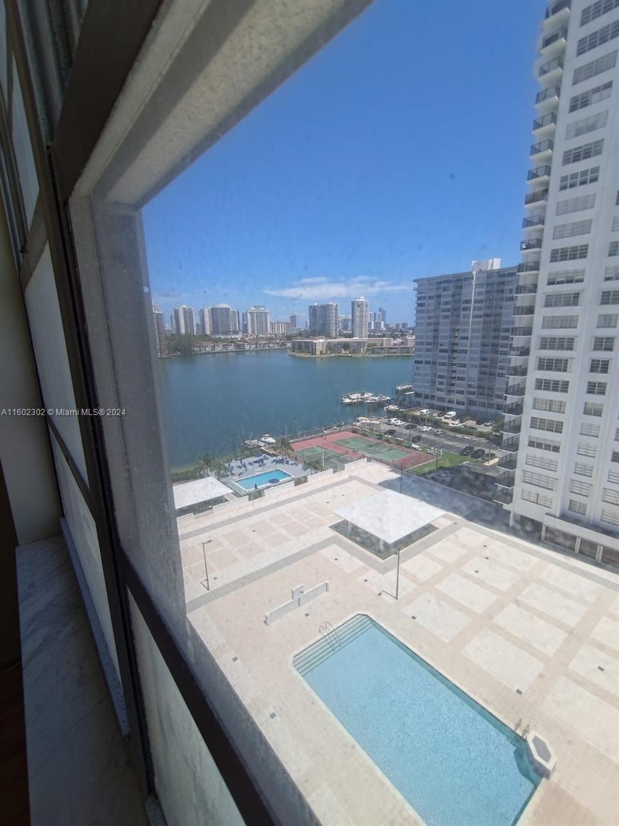 Property for Sale at 2780 Ne 183rd St 1402, Aventura, Miami-Dade County, Florida - Bedrooms: 2 
Bathrooms: 2  - $244,000