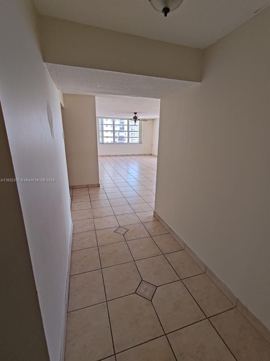 COMMODORE PLAZA CONDO - Residential