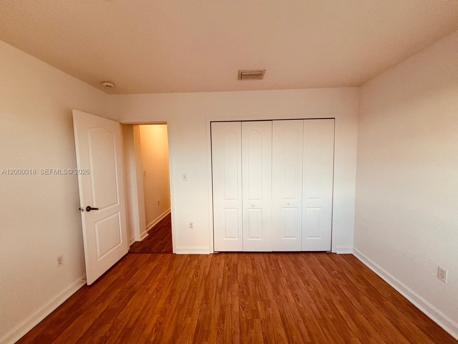 SHOMA HOMES AT COUNTRY CL - Residential Lease