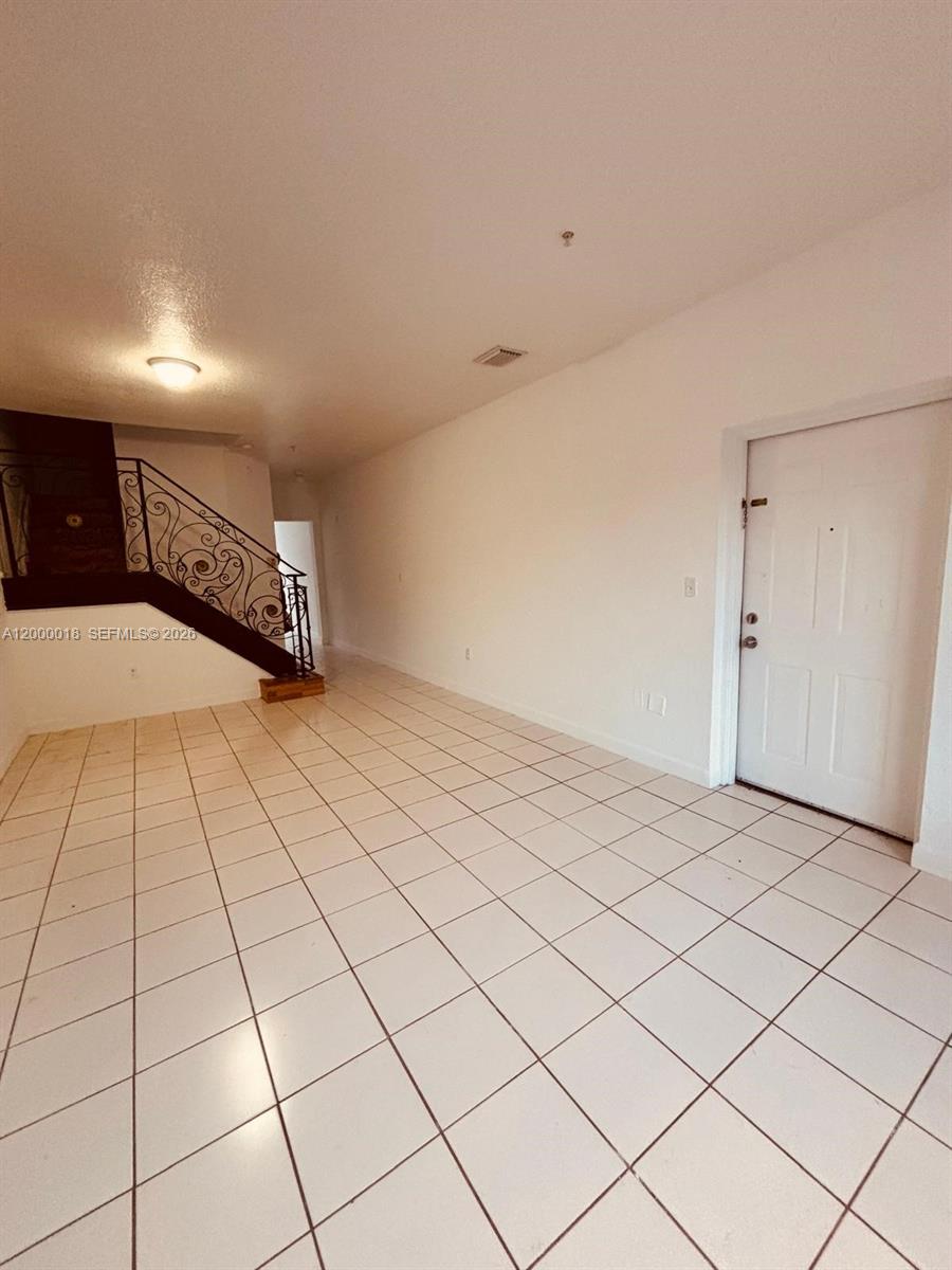 SHOMA HOMES AT COUNTRY CL - Residential Lease