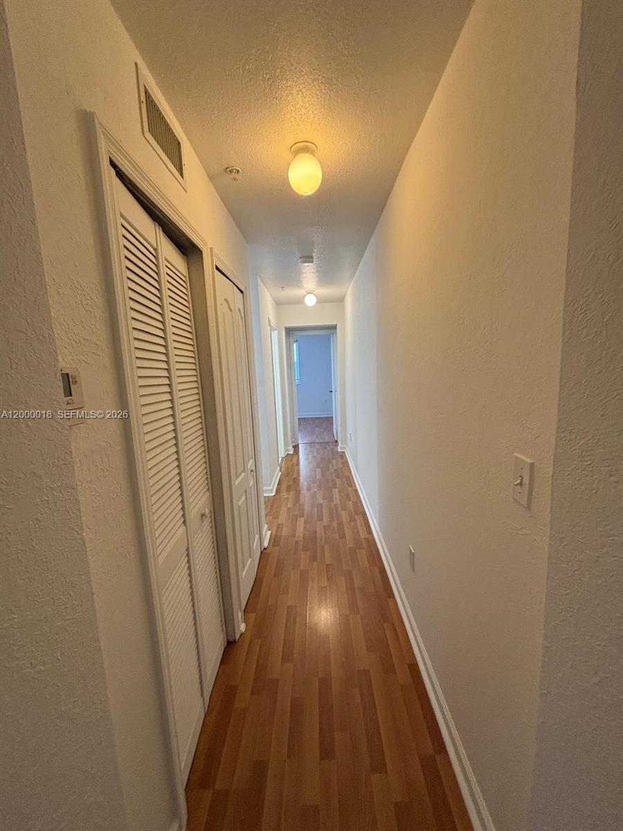 SHOMA HOMES AT COUNTRY CL - Residential Lease