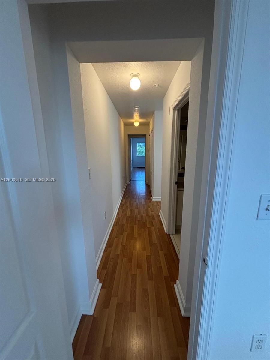 SHOMA HOMES AT COUNTRY CL - Residential Lease