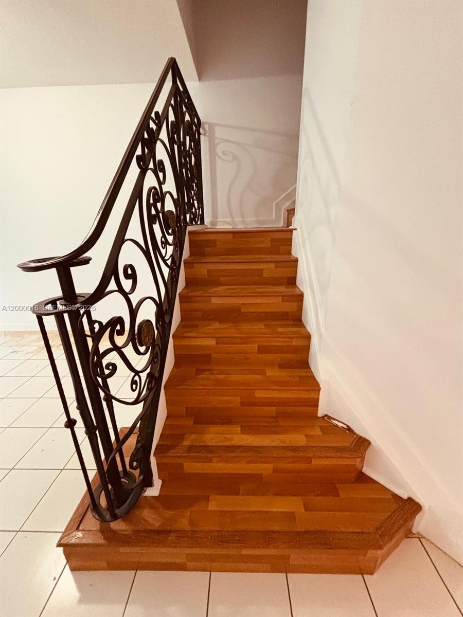 SHOMA HOMES AT COUNTRY CL - Residential Lease