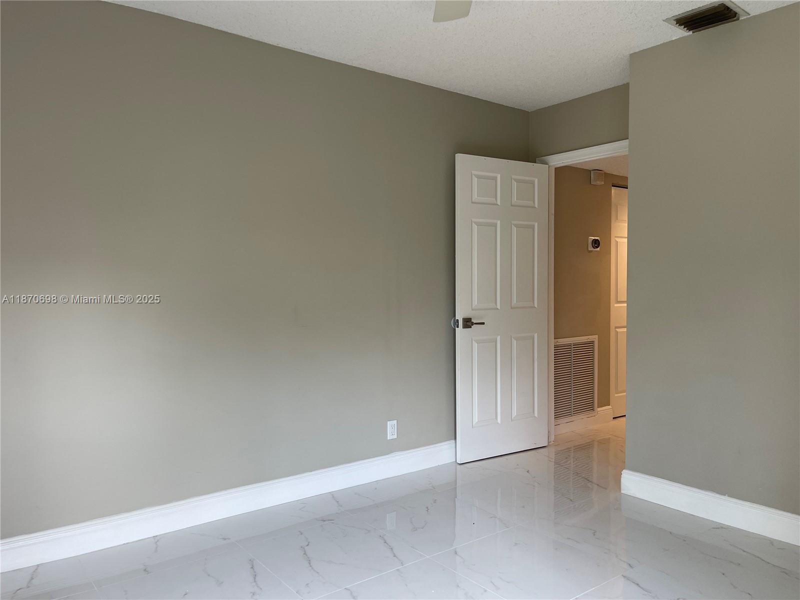 CENTRAL PARK LAKE - Residential