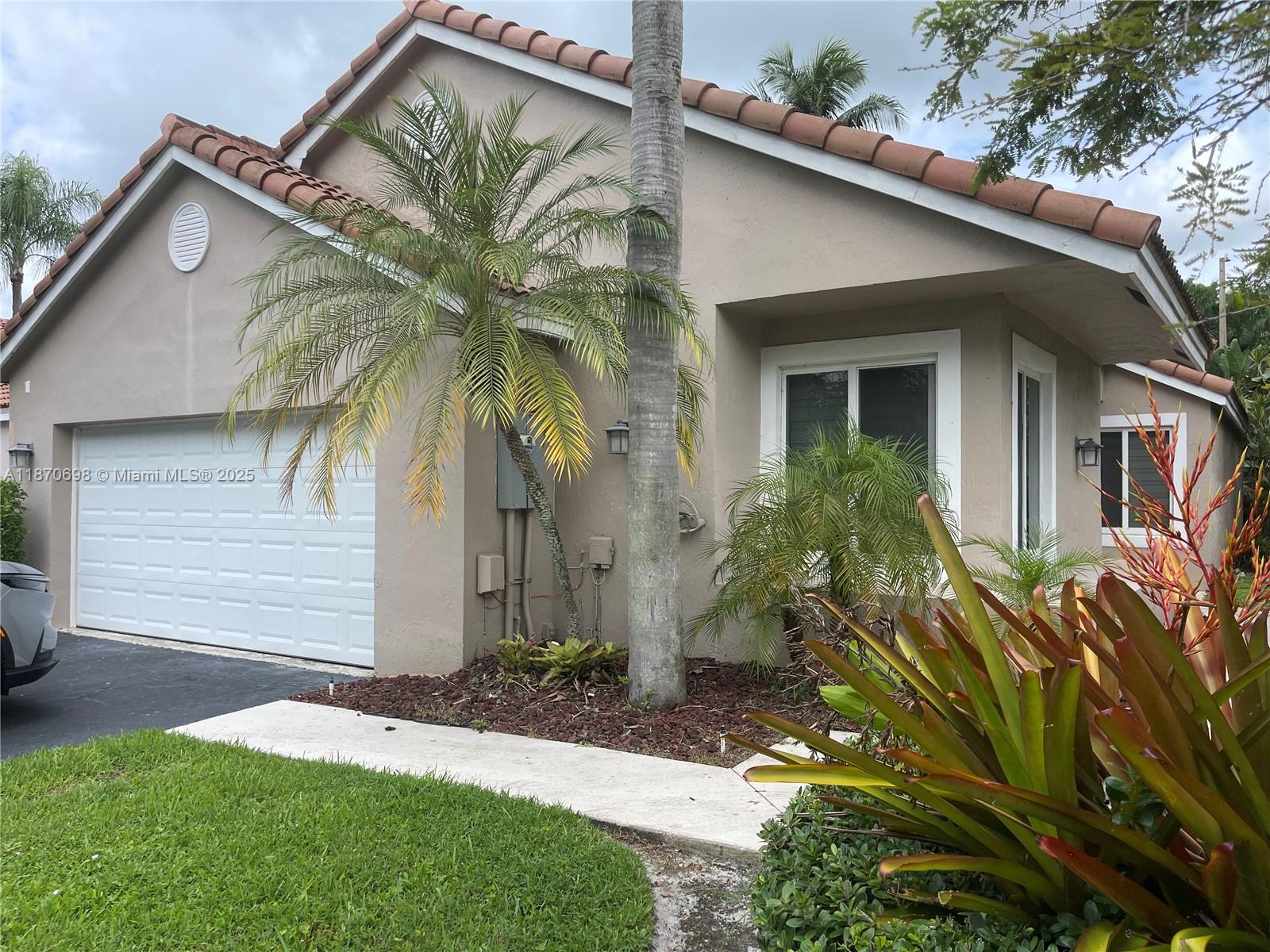 CENTRAL PARK LAKE - Residential