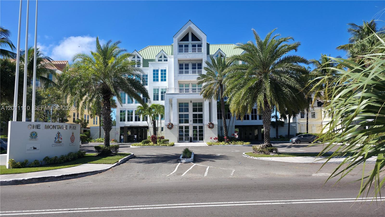9 E Bay Street - Image 1