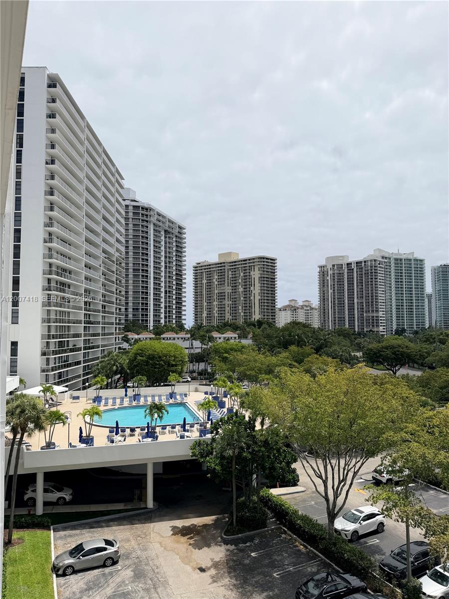 FLAMENCO CONDO-TOWER I - Residential