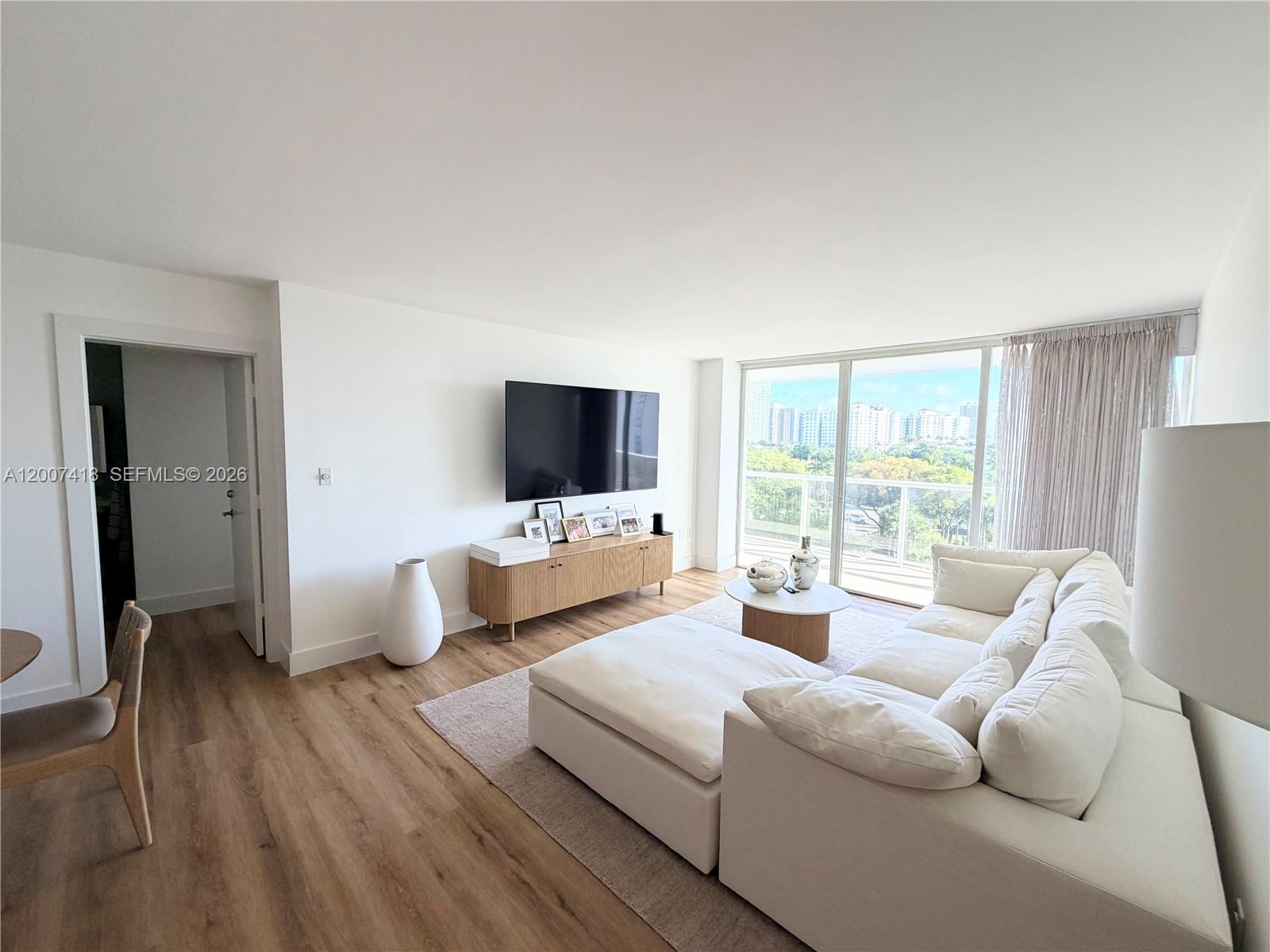 FLAMENCO CONDO-TOWER I - Residential