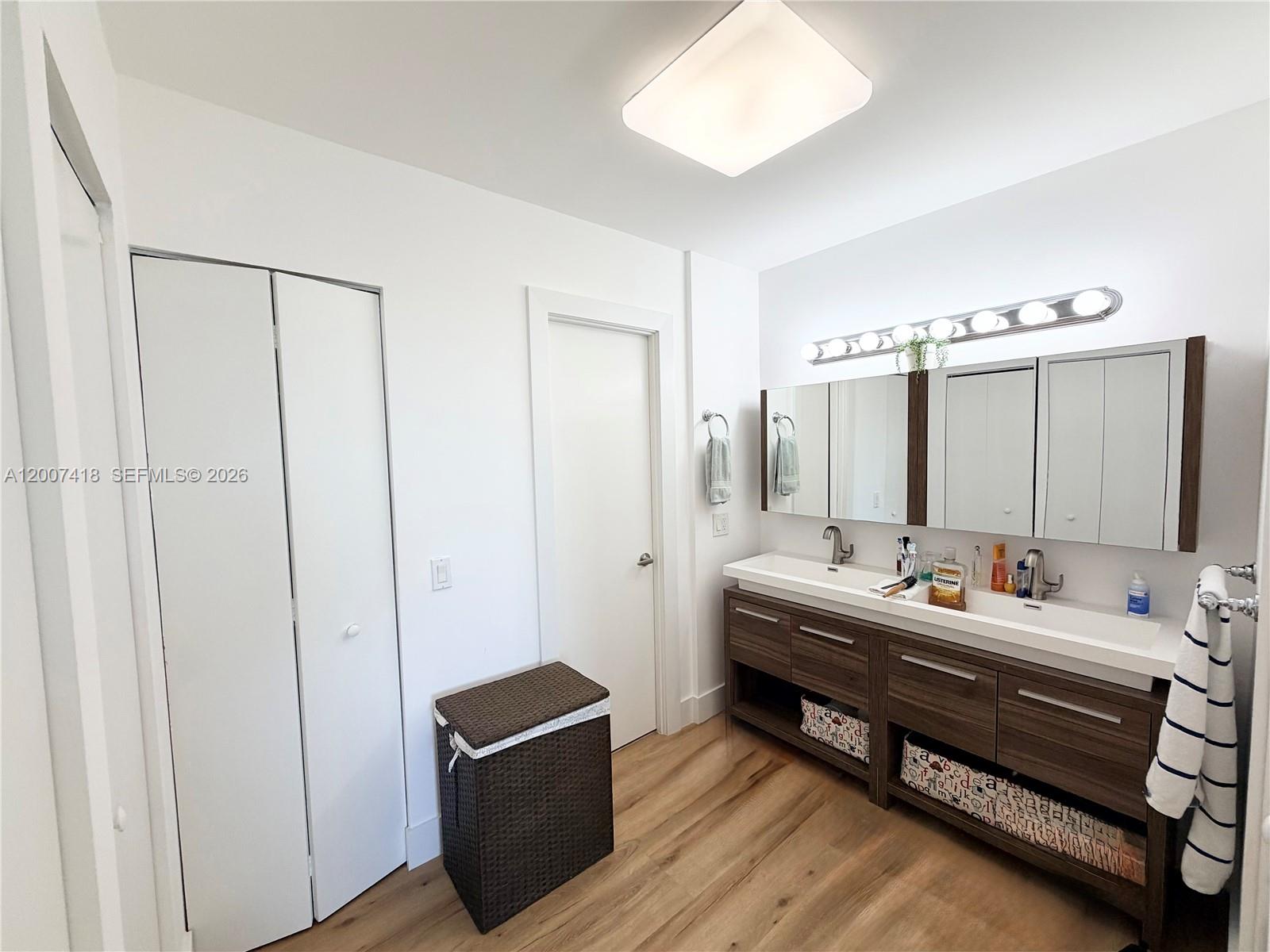 FLAMENCO CONDO-TOWER I - Residential