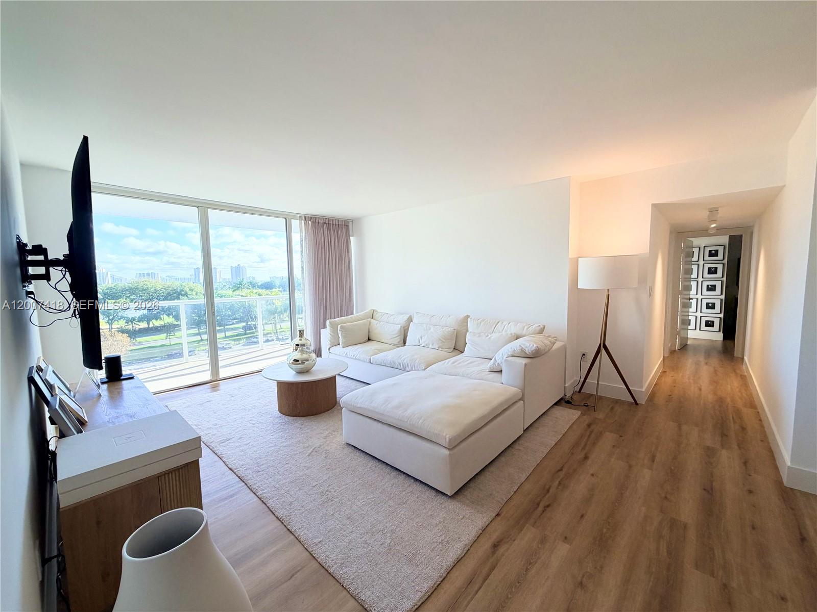FLAMENCO CONDO-TOWER I - Residential