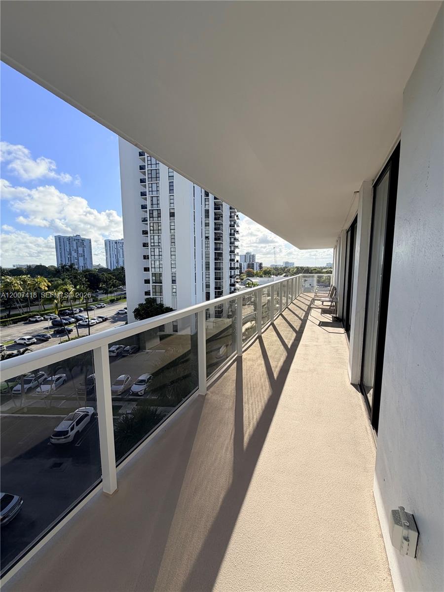 FLAMENCO CONDO-TOWER I - Residential