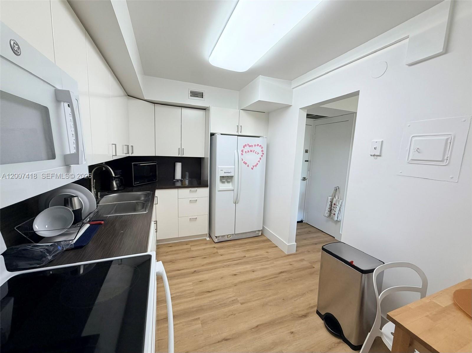 FLAMENCO CONDO-TOWER I - Residential