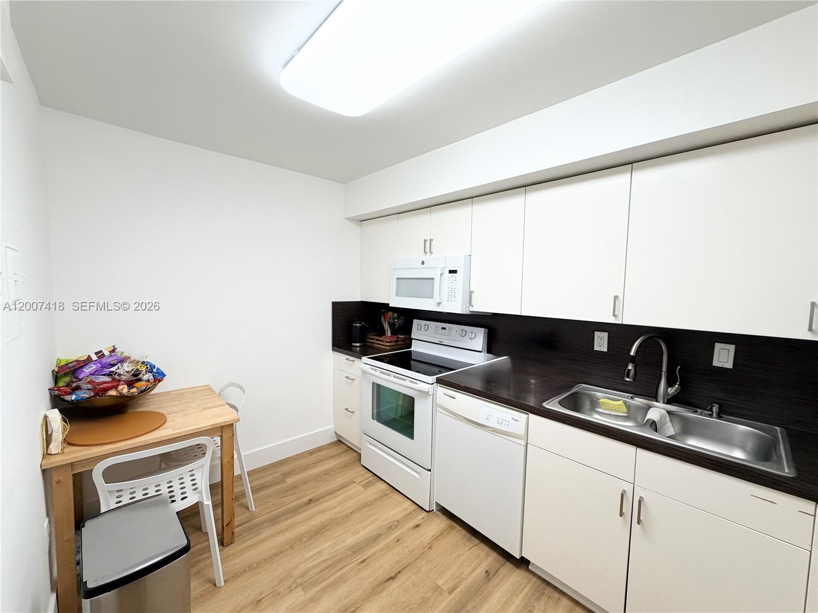 FLAMENCO CONDO-TOWER I - Residential