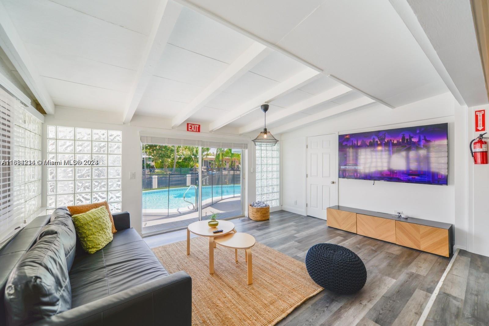 LAUDERDALE ISLES NO 2 - Residential Lease