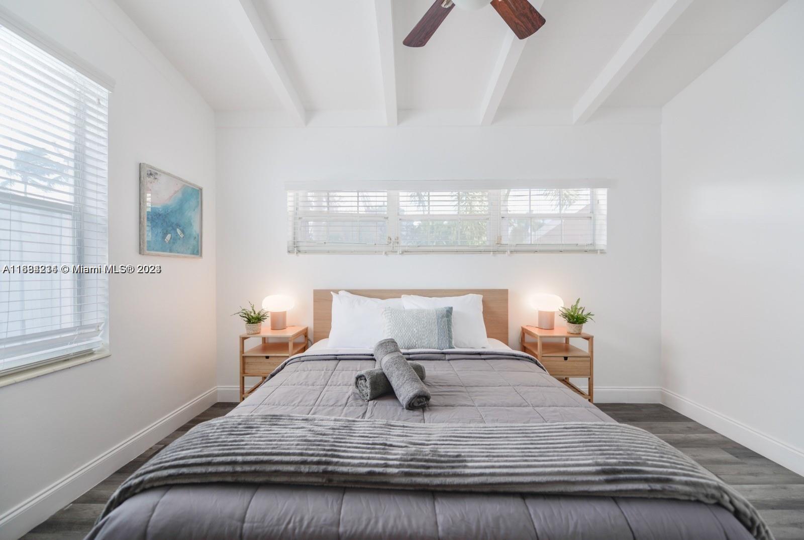 LAUDERDALE ISLES NO 2 - Residential Lease