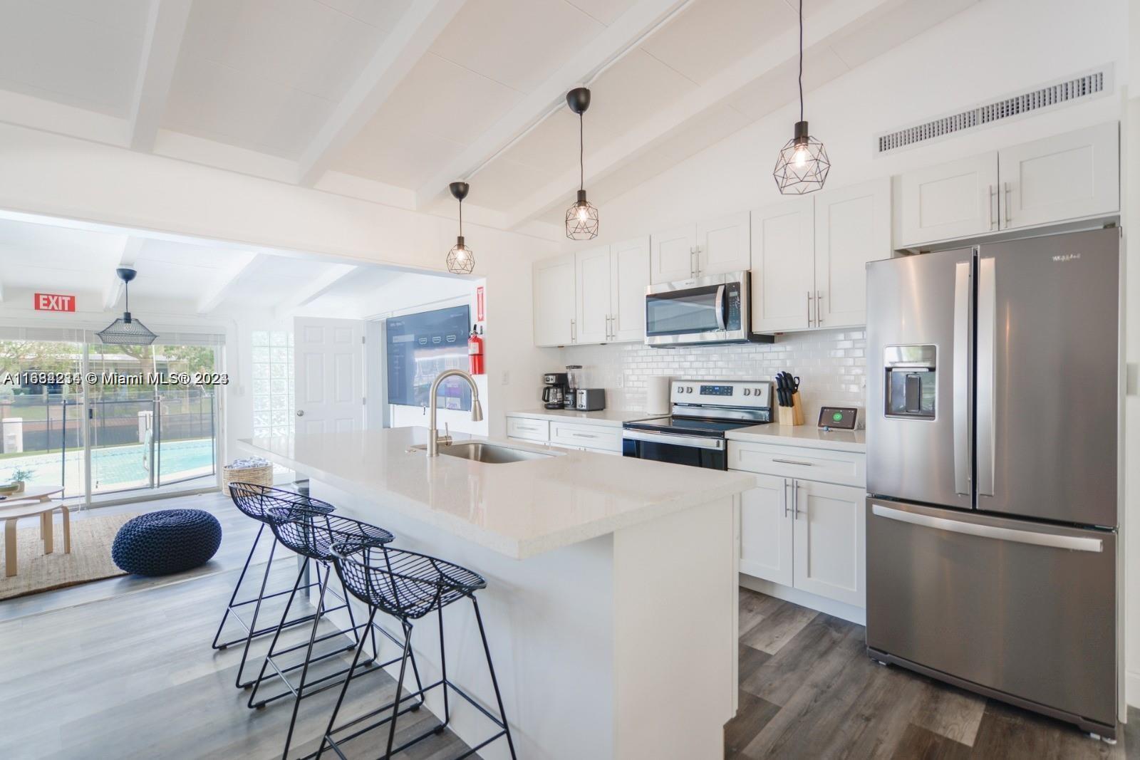 LAUDERDALE ISLES NO 2 - Residential Lease