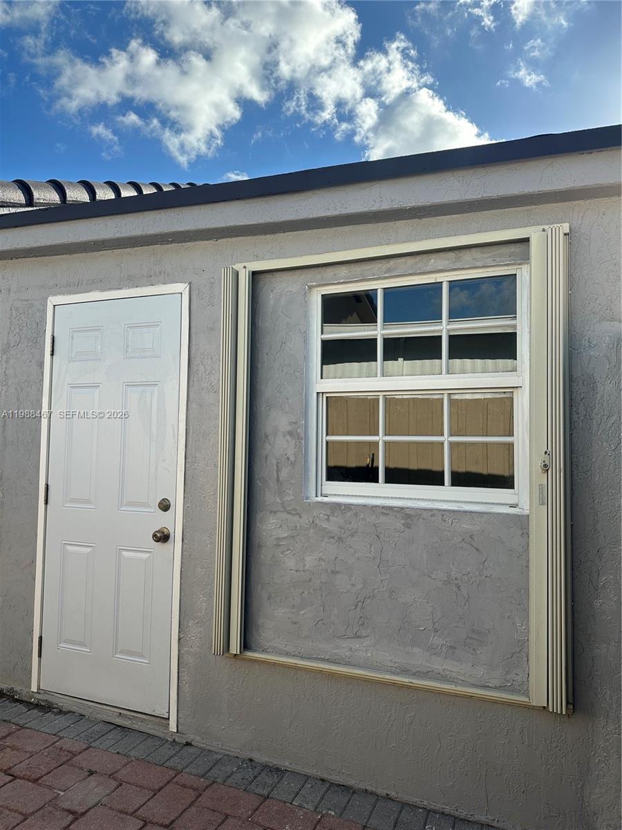 WEST PALM GARDENS 2ND ADD - Residential Lease