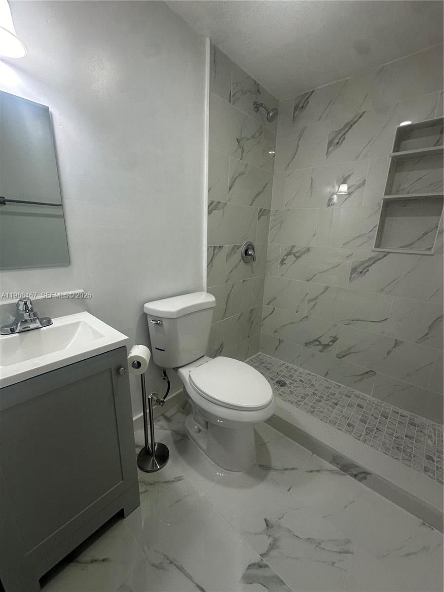 WEST PALM GARDENS 2ND ADD - Residential Lease