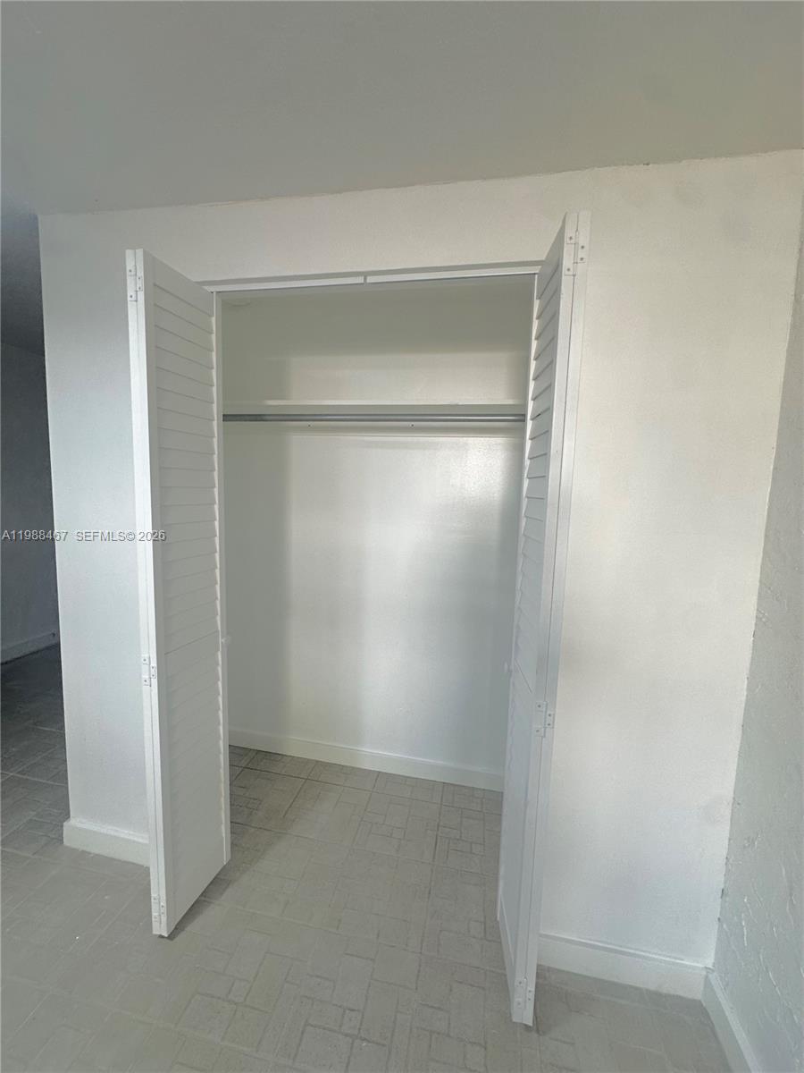 WEST PALM GARDENS 2ND ADD - Residential Lease