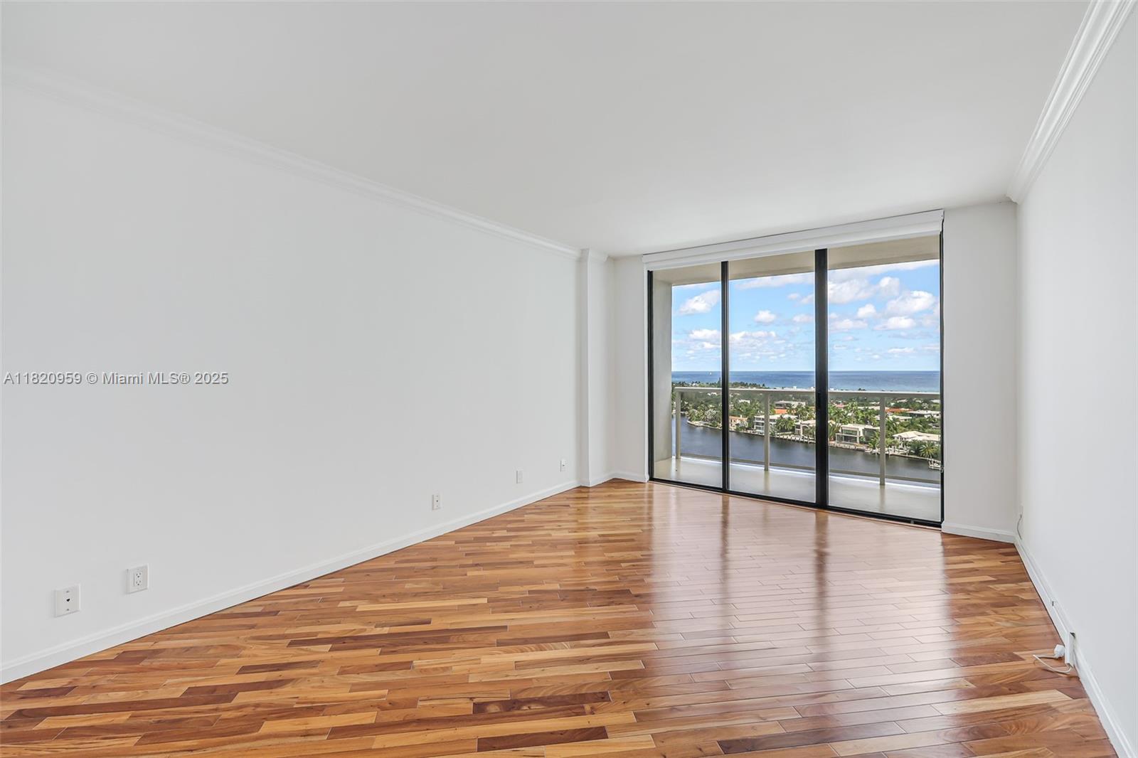 HAMPTONS WEST CONDO - Residential