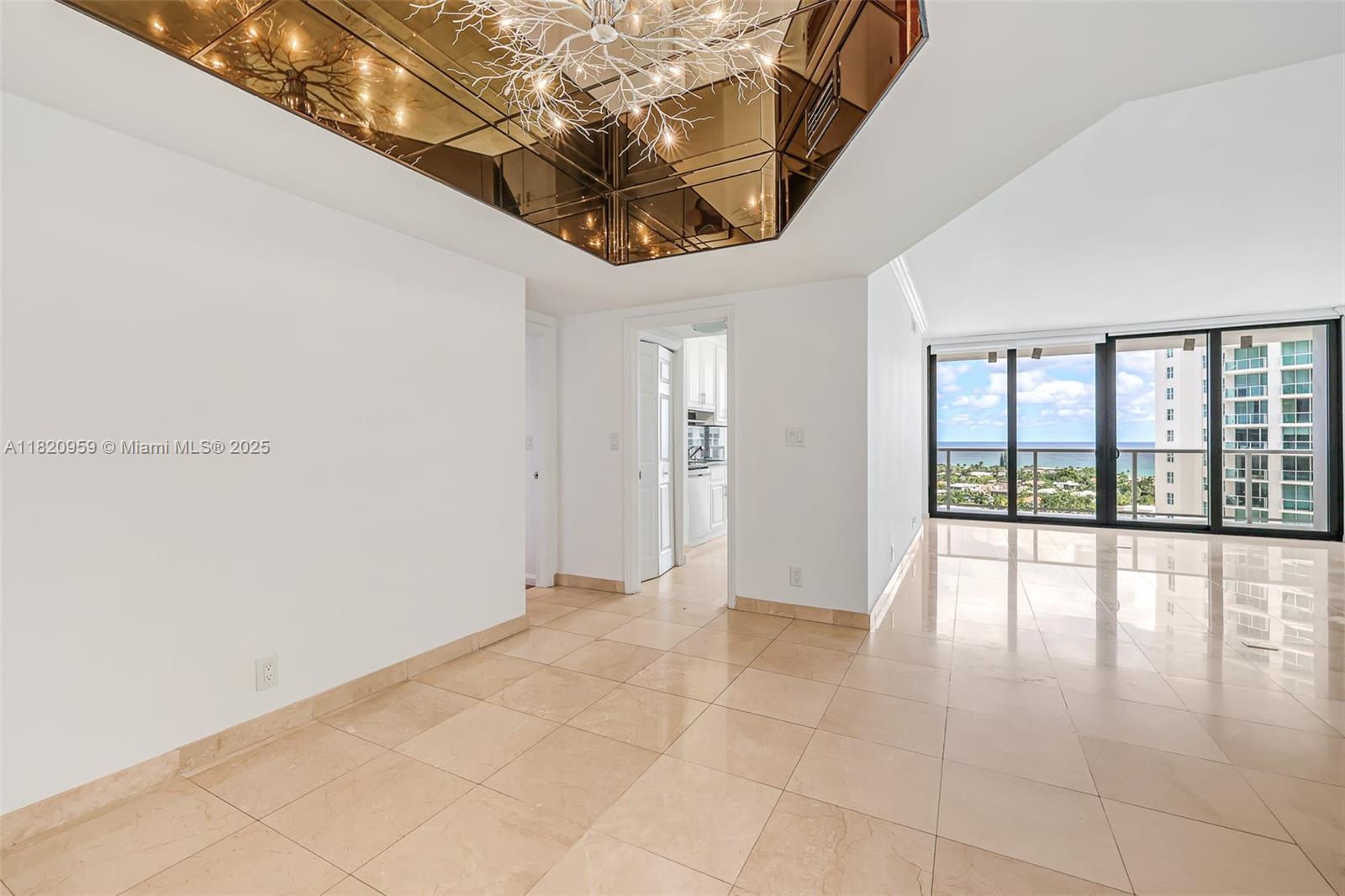 HAMPTONS WEST CONDO - Residential