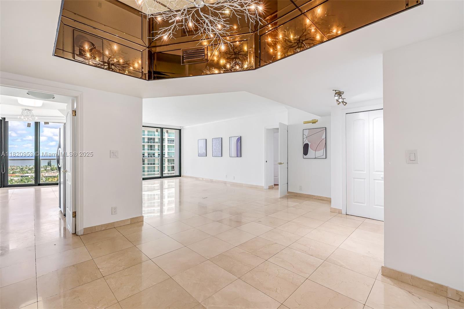 HAMPTONS WEST CONDO - Residential