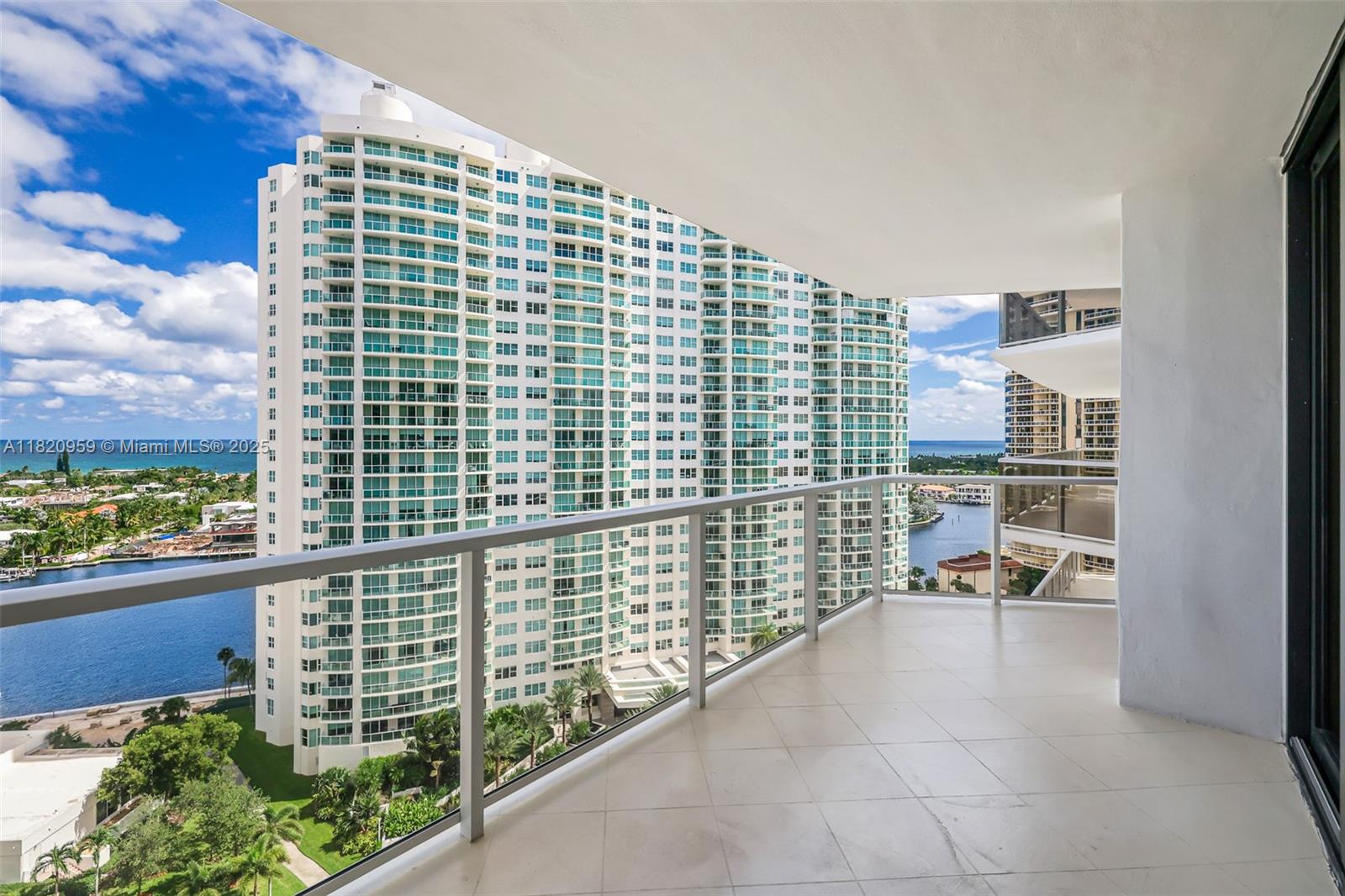 HAMPTONS WEST CONDO - Residential