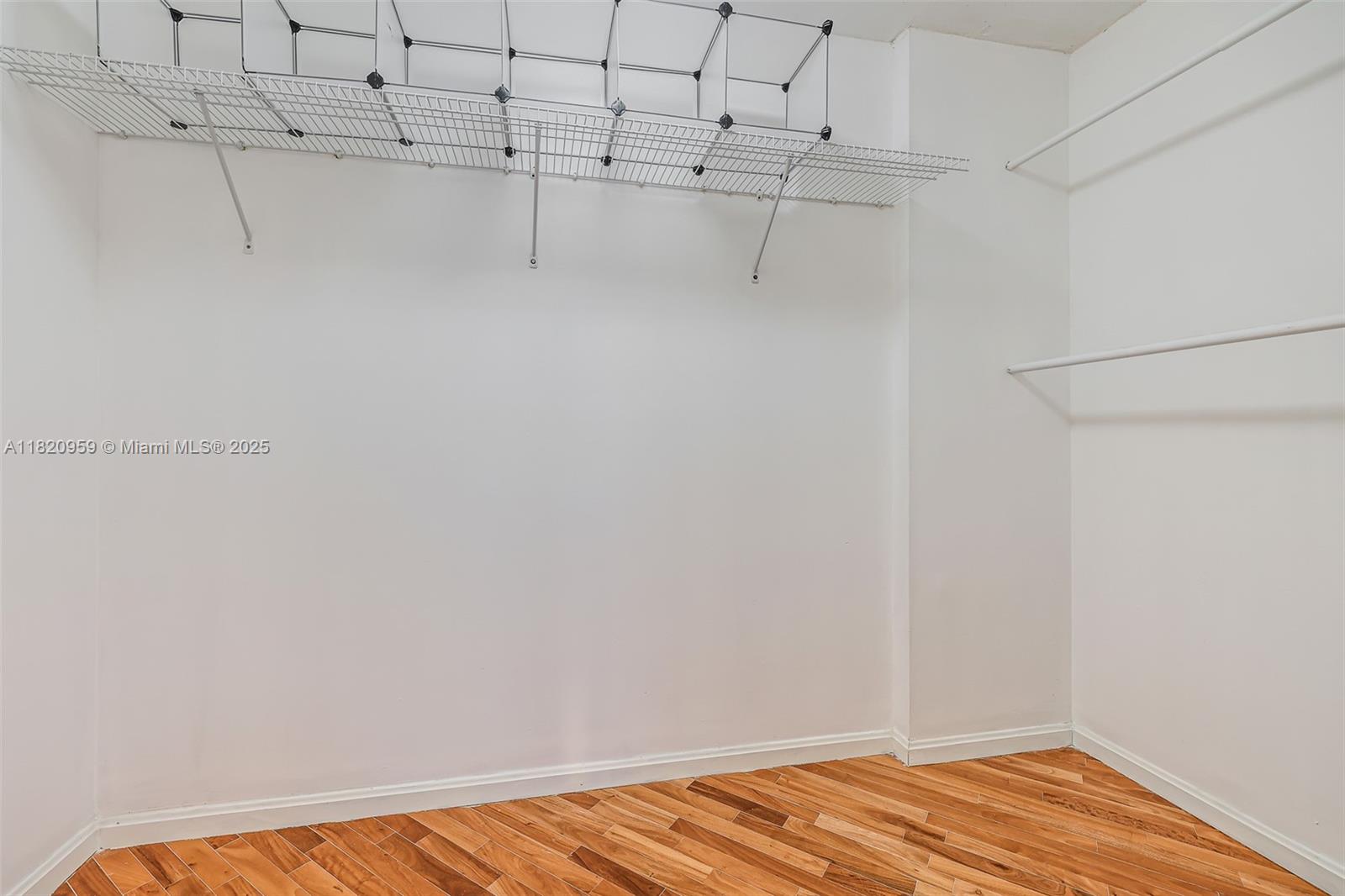 HAMPTONS WEST CONDO - Residential