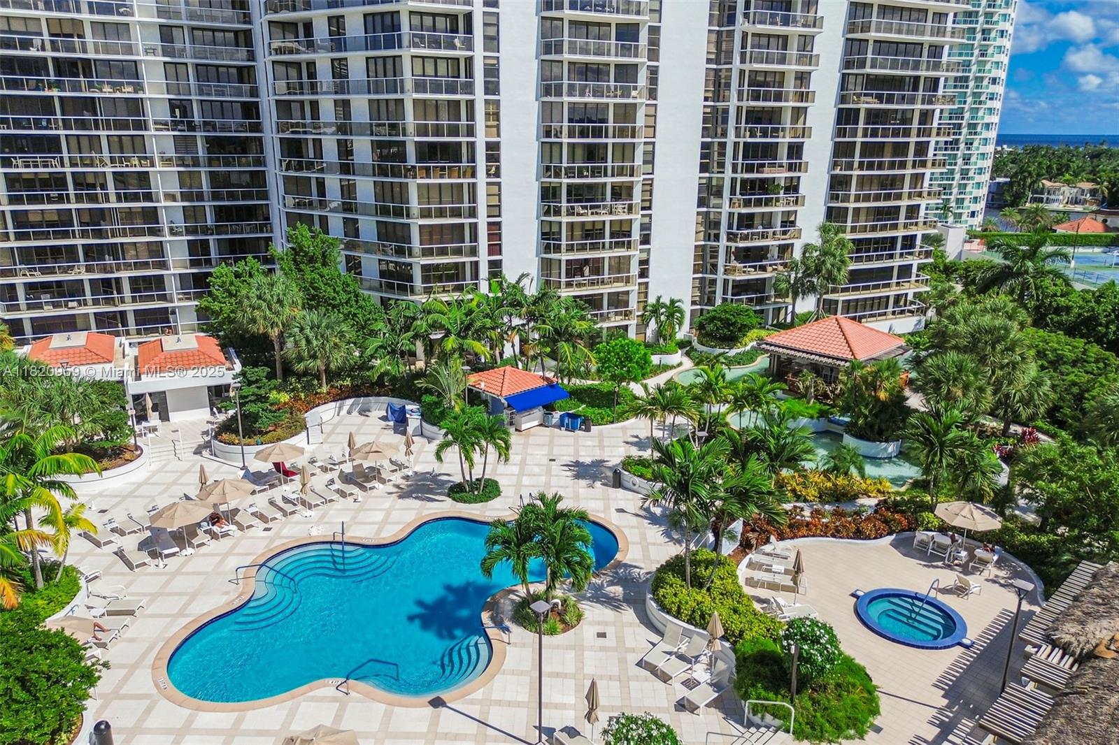 HAMPTONS WEST CONDO - Residential