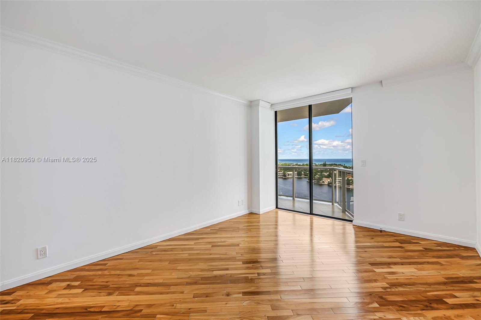 HAMPTONS WEST CONDO - Residential