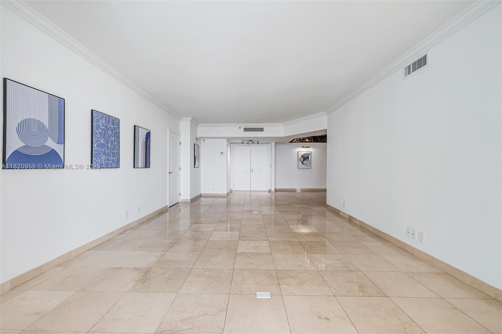 HAMPTONS WEST CONDO - Residential