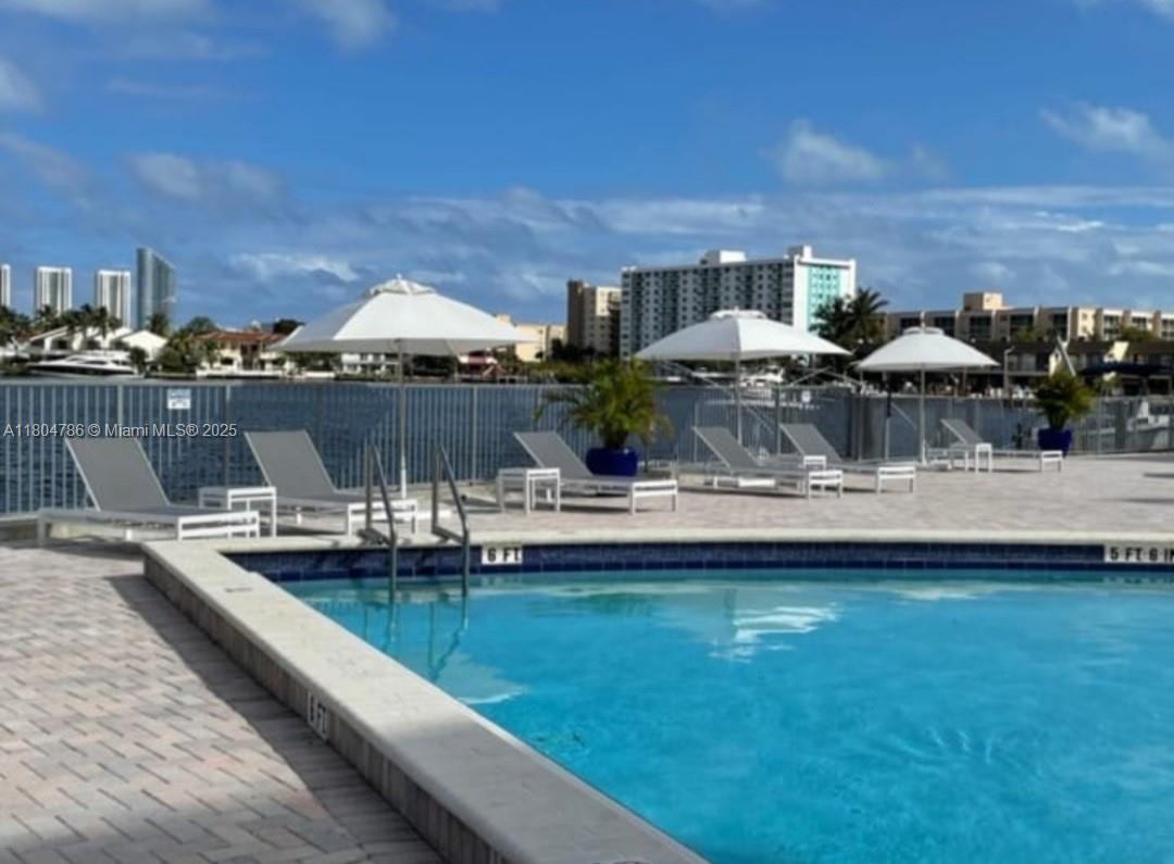 REEF WEST CONDO - Residential