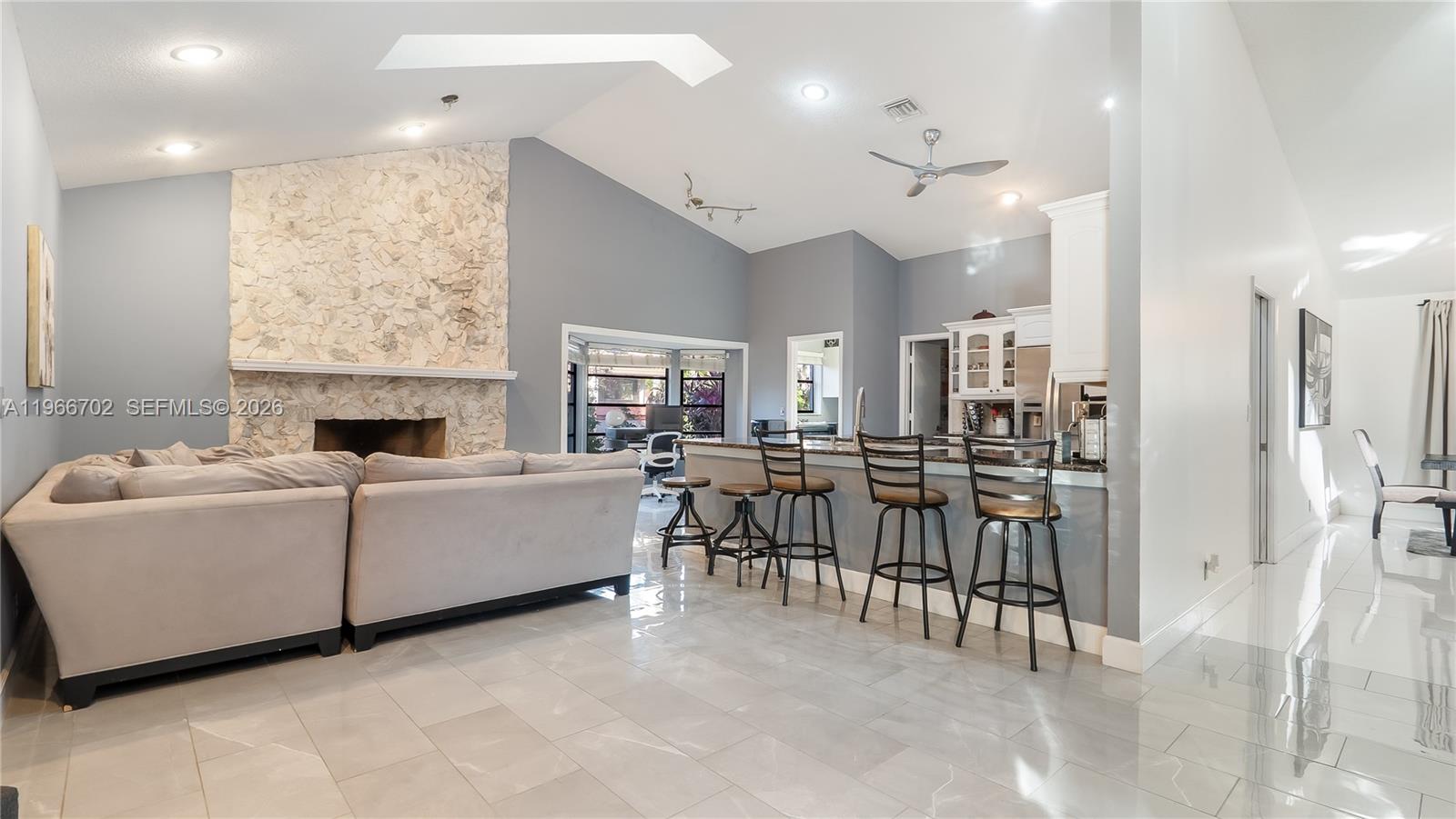 MAPLEWOOD - Residential