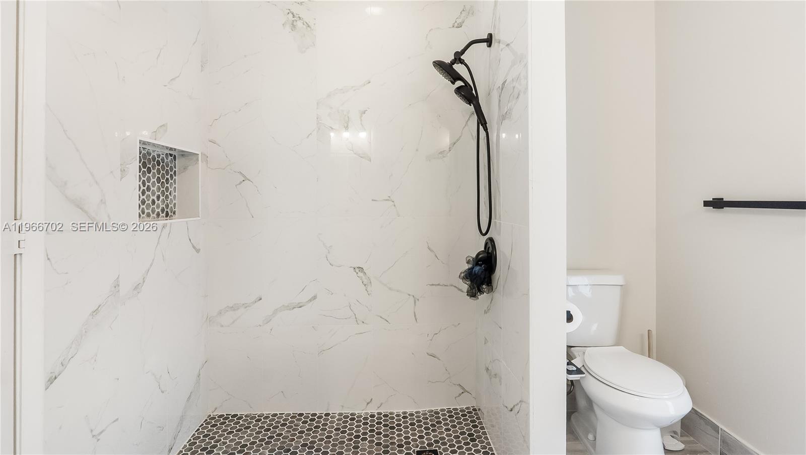 MAPLEWOOD - Residential