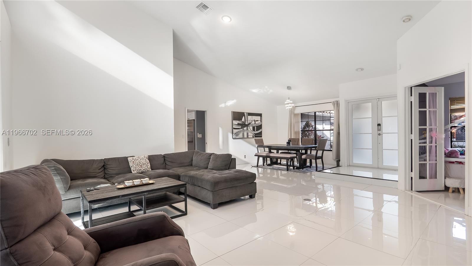 MAPLEWOOD - Residential