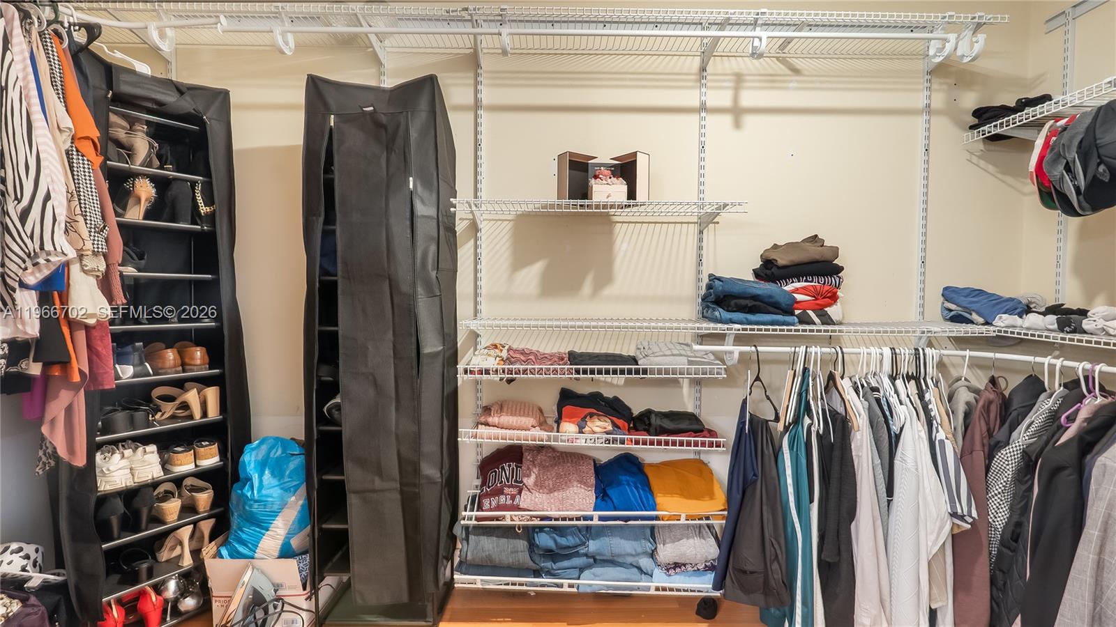 MAPLEWOOD - Residential