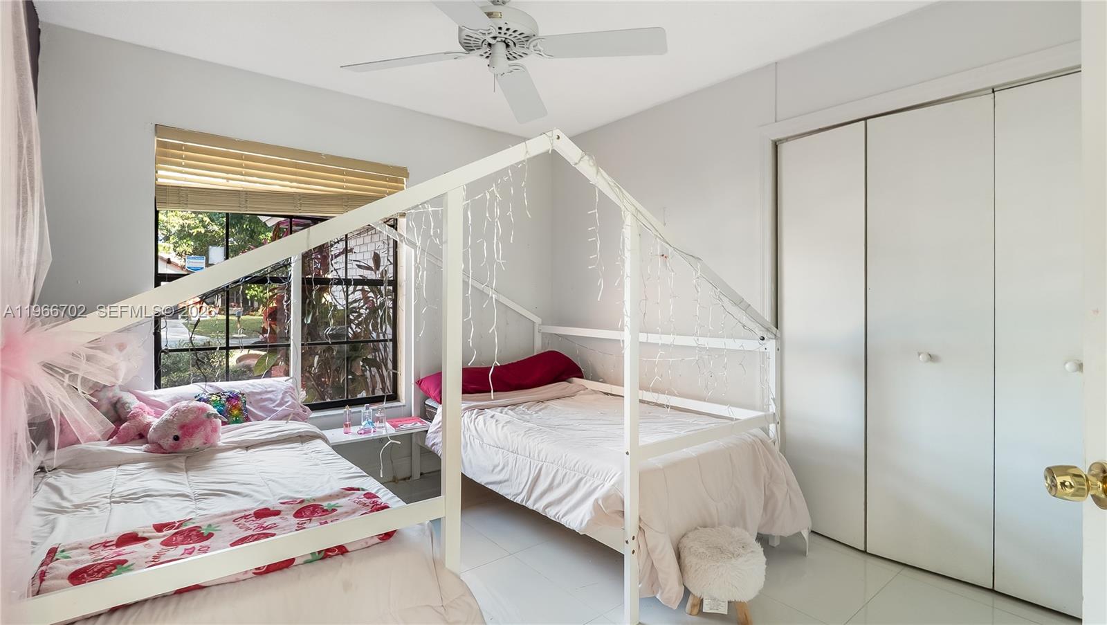 MAPLEWOOD - Residential