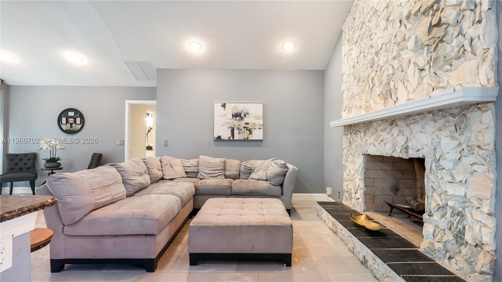 MAPLEWOOD - Residential