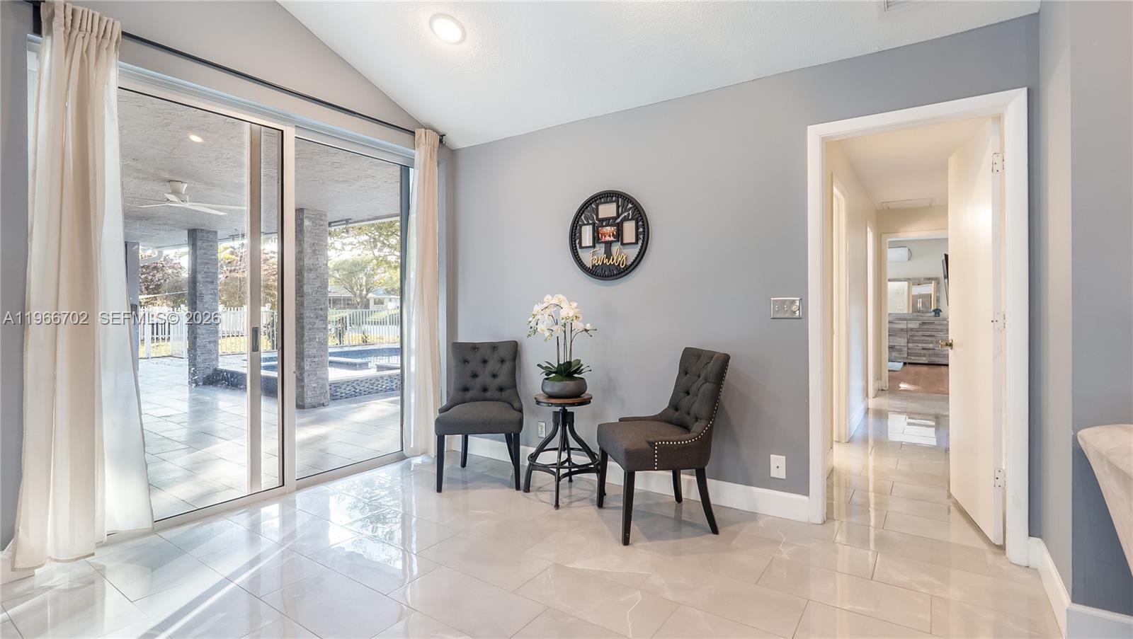 MAPLEWOOD - Residential