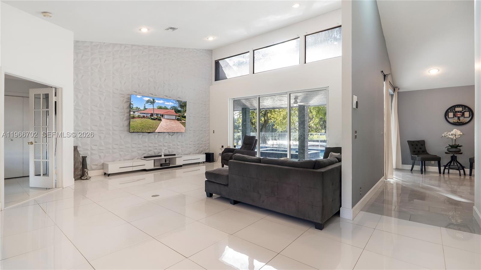 MAPLEWOOD - Residential