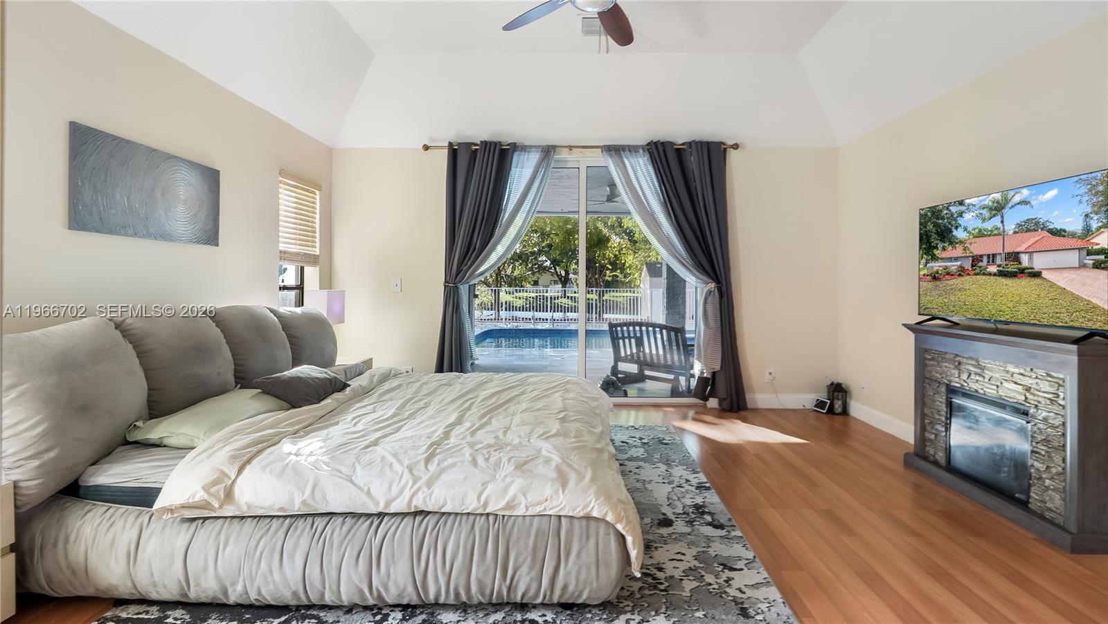 MAPLEWOOD - Residential