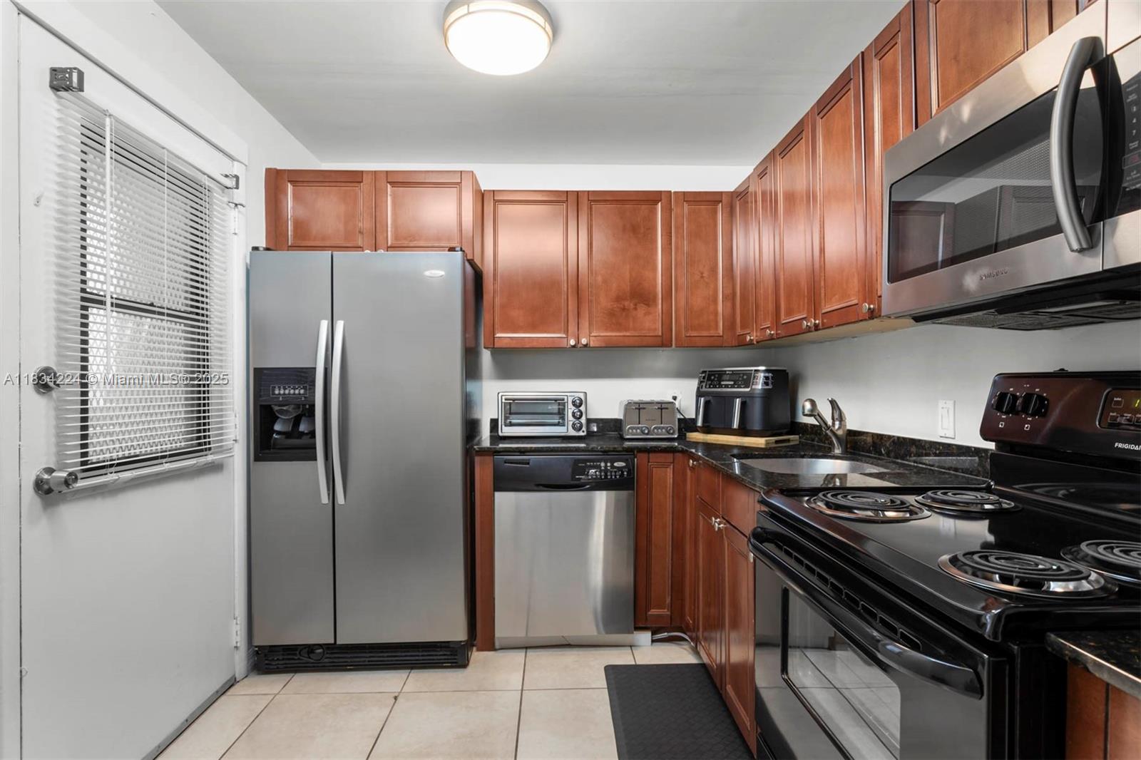 ENSENADA CONDO BLDG E-II - Residential